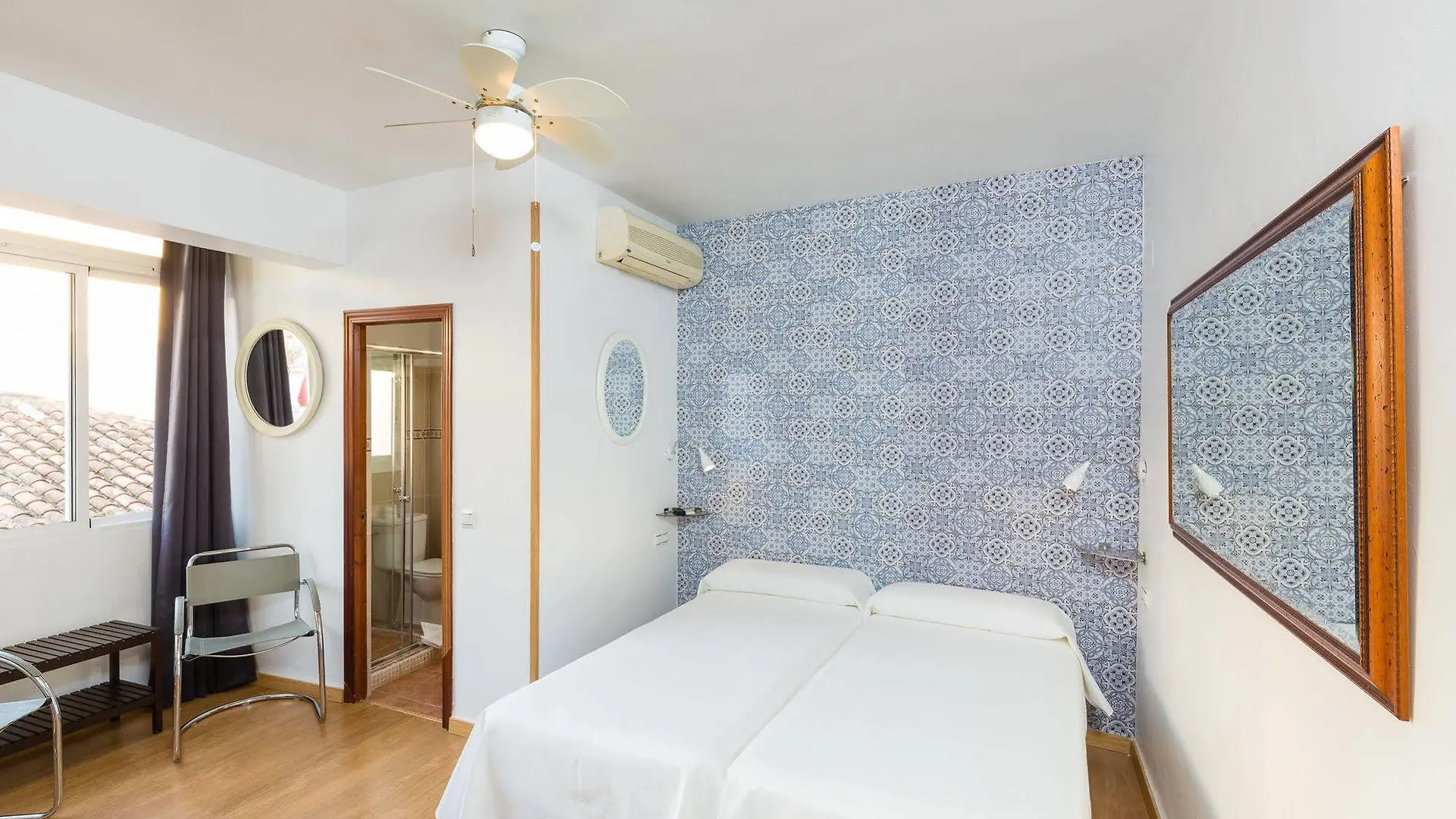 Guadalupe Cozy Inns Torremolinos 2*,  Spain