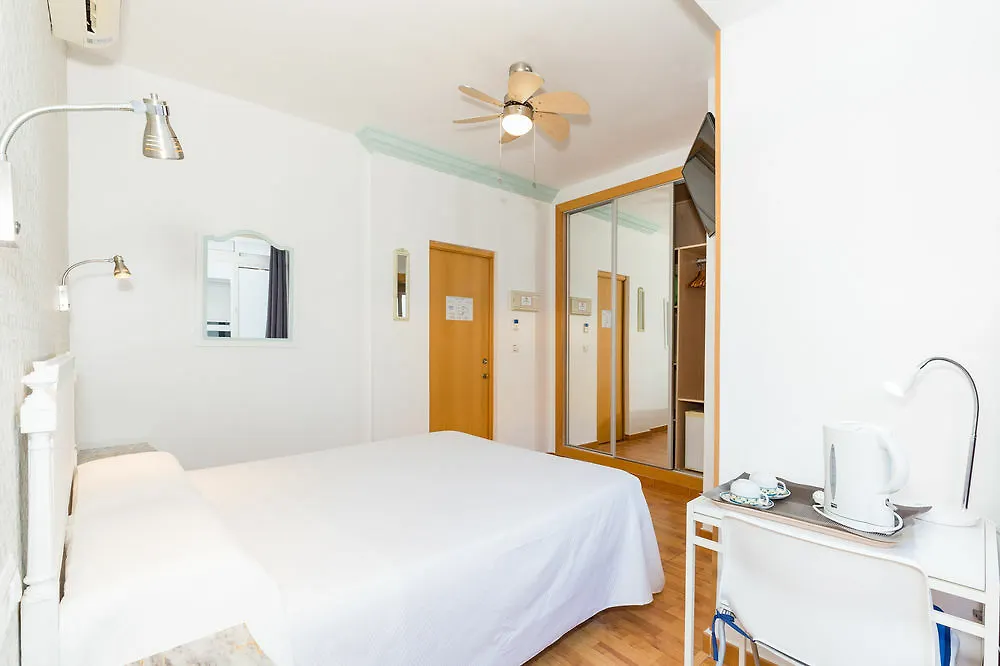 Guadalupe Cozy Inns Torremolinos 2*,