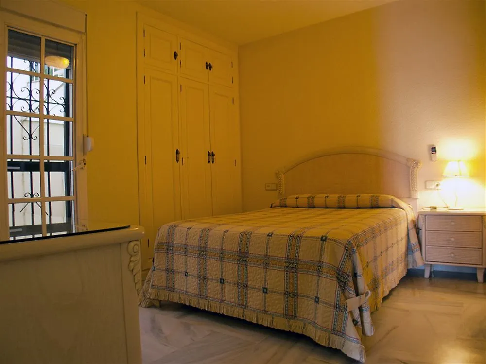 Guadalupe Cozy Inns Torremolinos 2*,